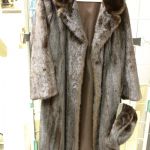 841 4062 FUR COAT